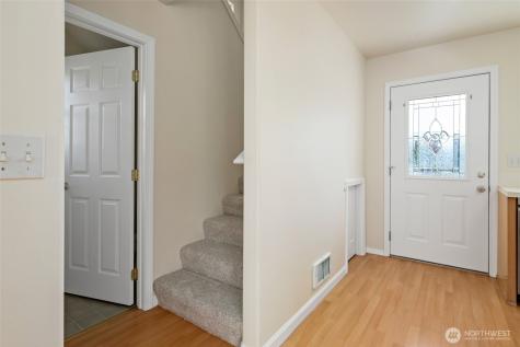 45 N Oak Harbor Street Oak Harbor WA 98277