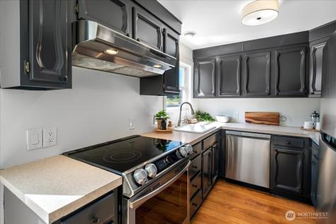 5421 48th Avenue SW Seattle WA 98136