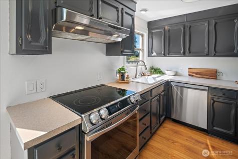5421 48th Avenue SW Seattle WA 98136