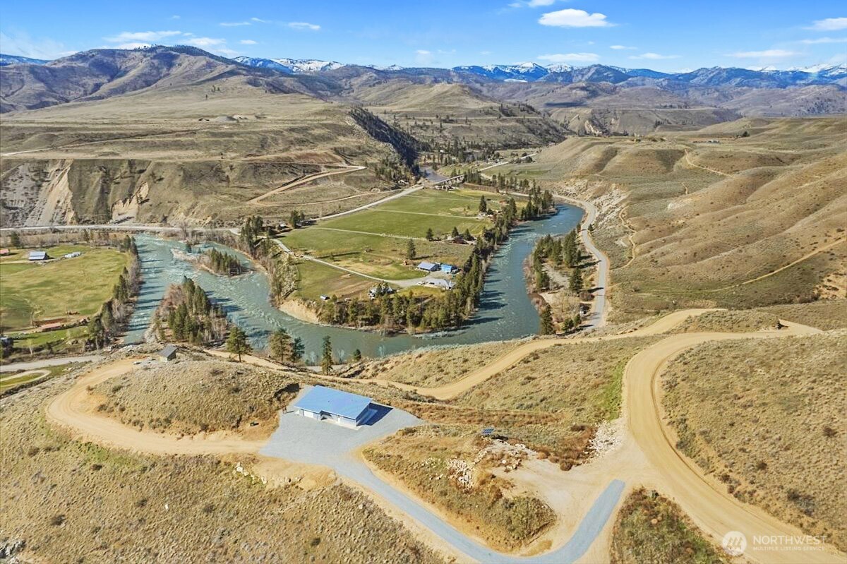 2 Island View Lane Methow WA 98834