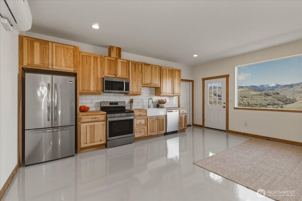2 Island View Lane Methow WA 98834