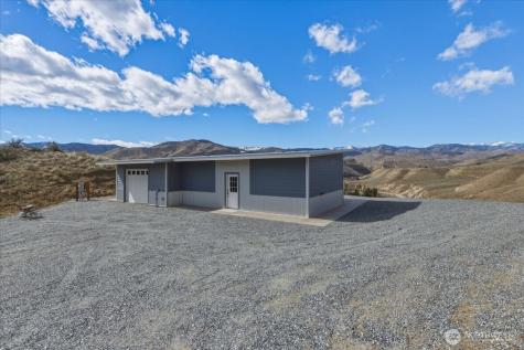 2 Island View Lane Methow WA 98834