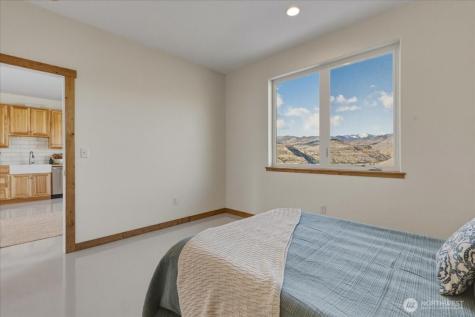 2 Island View Lane Methow WA 98834