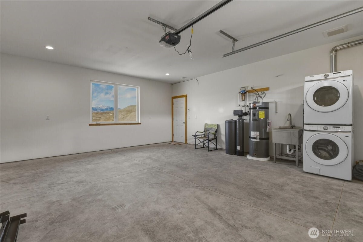 2 Island View Lane Methow WA 98834