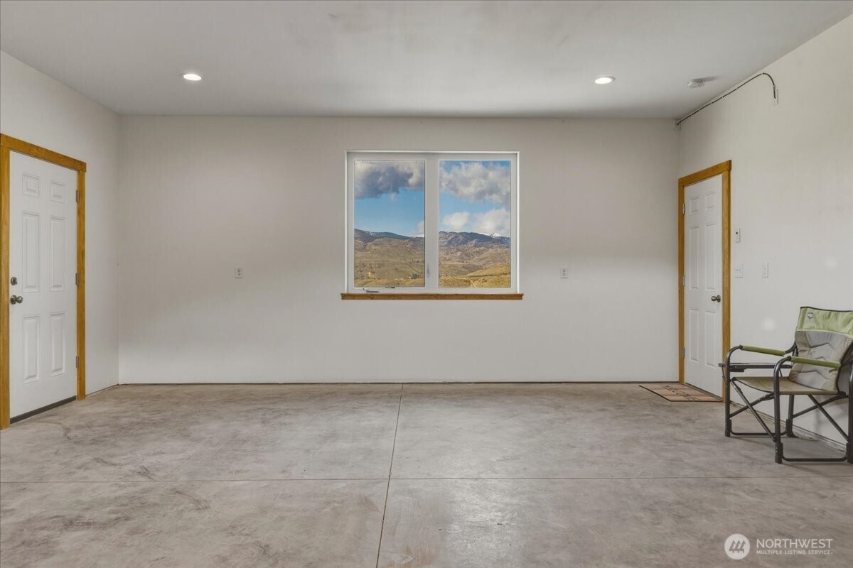 2 Island View Lane Methow WA 98834