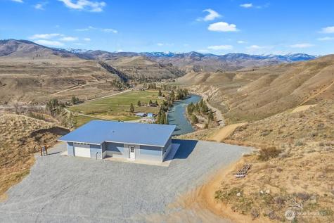 2 Island View Lane Methow WA 98834