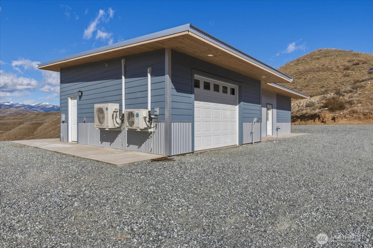 2 Island View Lane Methow WA 98834