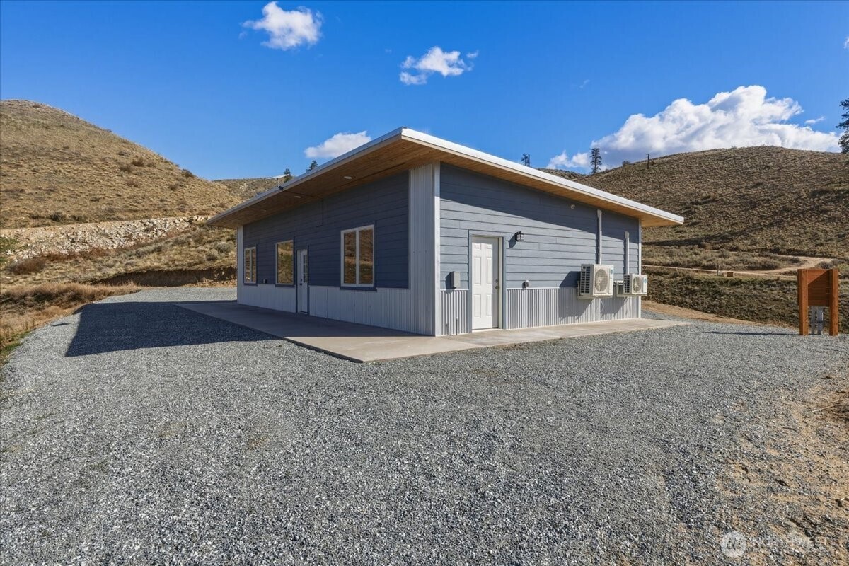 2 Island View Lane Methow WA 98834