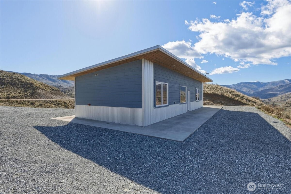 2 Island View Lane Methow WA 98834