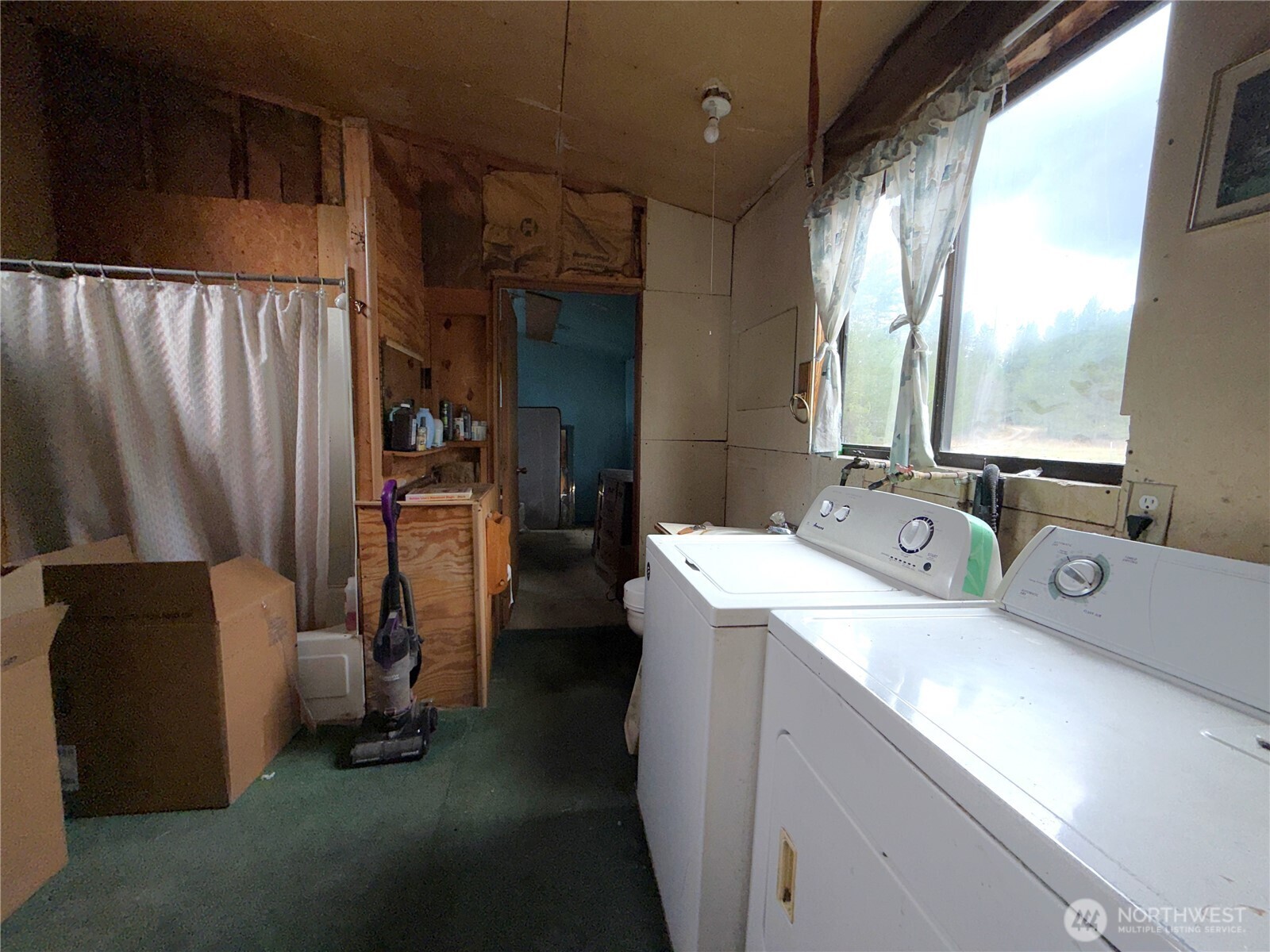 7 Hazel Lane Republic WA 99166