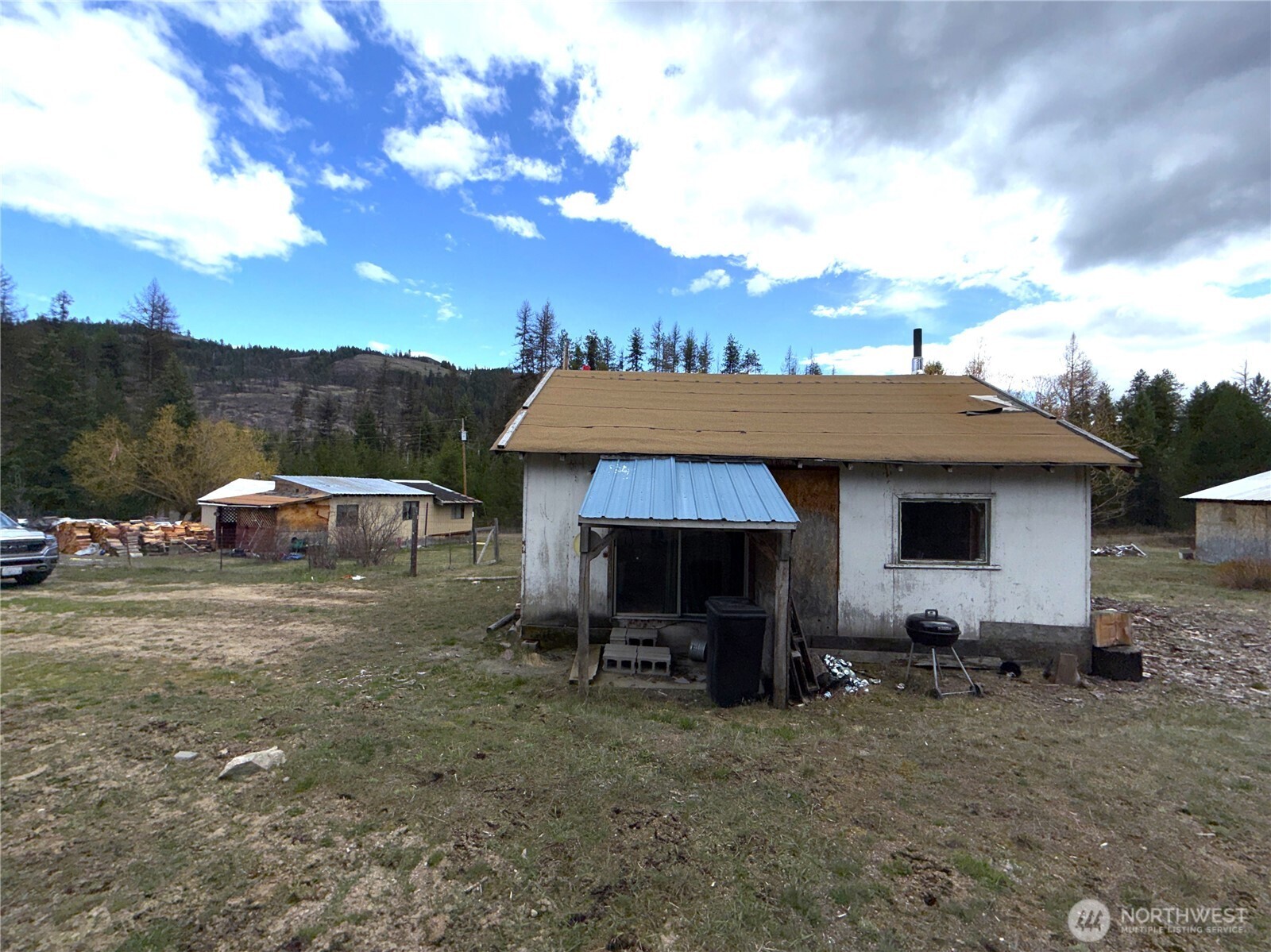 7 Hazel Lane Republic WA 99166