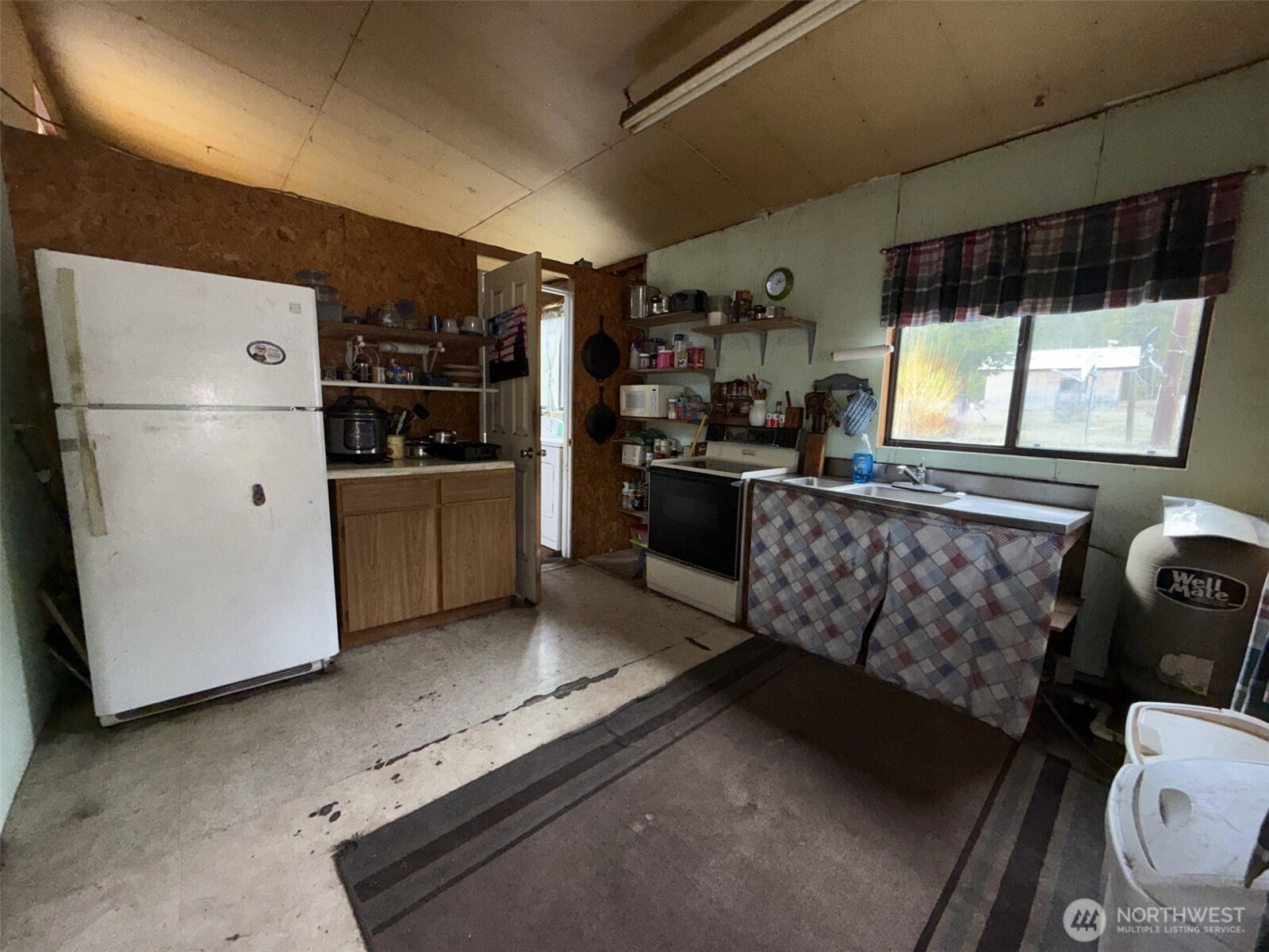 7 Hazel Lane Republic WA 99166