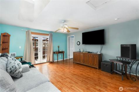 17937 Iris Place SW Rochester WA 98579