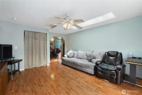 17937 Iris Place SW Rochester WA 98579