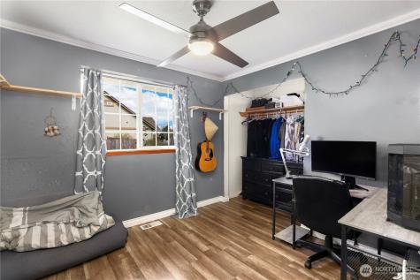 17937 Iris Place SW Rochester WA 98579