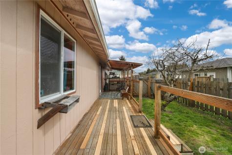 17937 Iris Place SW Rochester WA 98579
