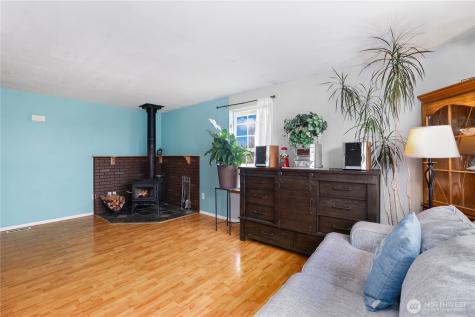 17937 Iris Place SW Rochester WA 98579