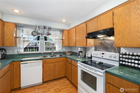 17937 Iris Place SW Rochester WA 98579