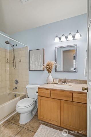 4108 NE 6th Place Renton WA 98059