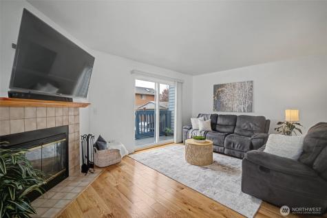 4108 NE 6th Place Renton WA 98059