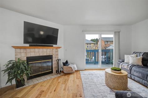 4108 NE 6th Place Renton WA 98059