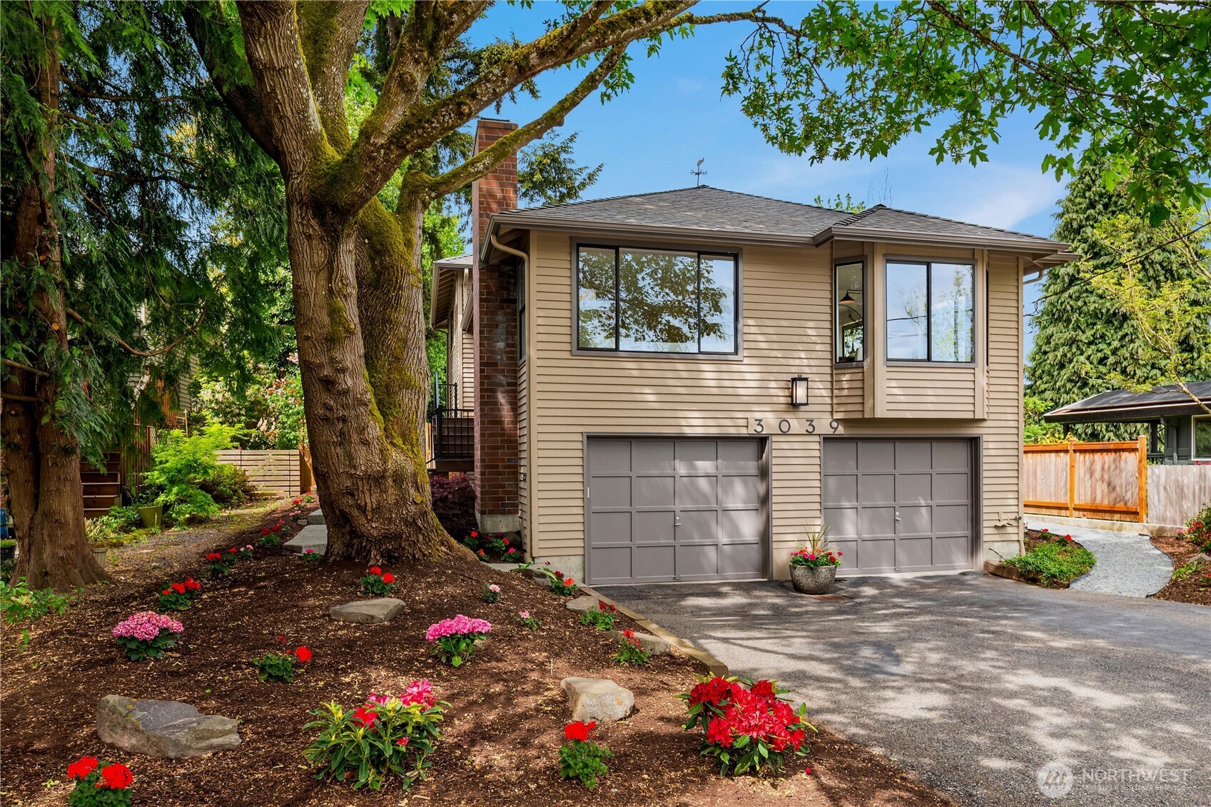 3039 50th Avenue SW Seattle WA 98116
