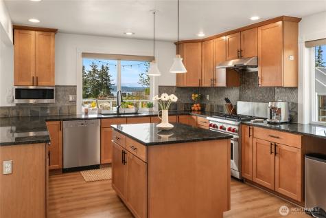 806 S 295th Place Federal Way WA 98003