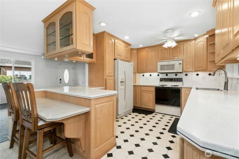 12502 SE 73rd Place Newcastle WA 98056