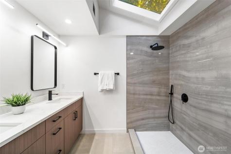 2133 170th Avenue NE Bellevue WA 98008