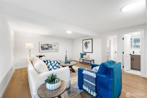 2133 170th Avenue NE Bellevue WA 98008