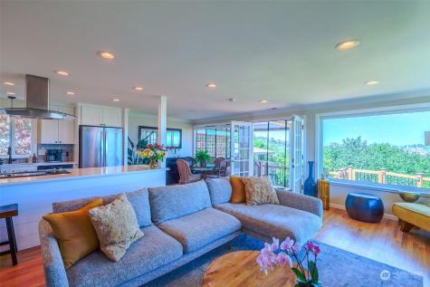 612 Othello Seattle WA 98106