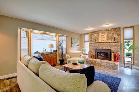 125 N Waugh Road Mount Vernon WA 98273