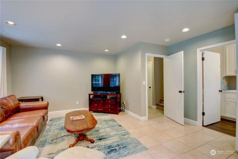 125 N Waugh Road Mount Vernon WA 98273
