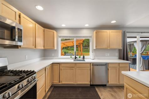 6432 Crossing Place SW Port Orchard WA 98367