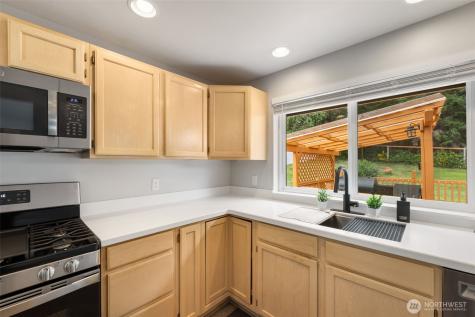 6432 Crossing Place SW Port Orchard WA 98367