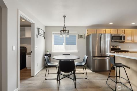 6432 Crossing Place SW Port Orchard WA 98367