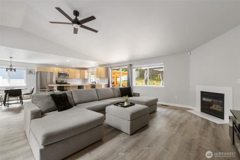 6432 Crossing Place SW Port Orchard WA 98367
