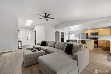 6432 Crossing Place SW Port Orchard WA 98367