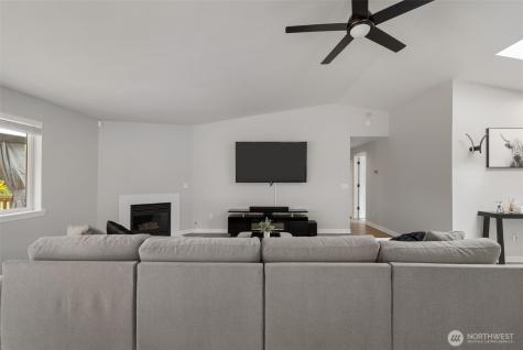 6432 Crossing Place SW Port Orchard WA 98367