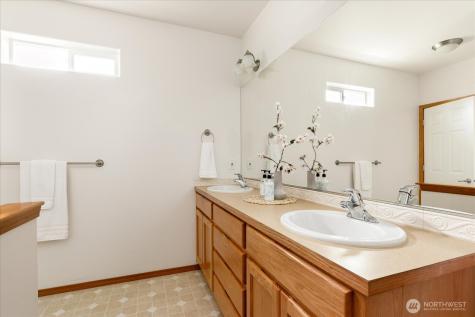 1292 SW Xavier Drive Oak Harbor WA 98277