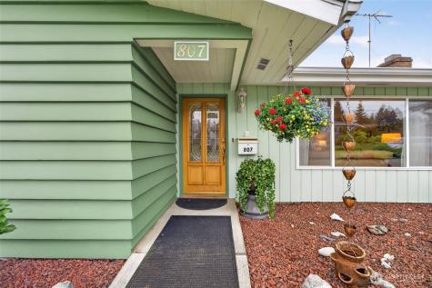 807 Jefferson Avenue NE Renton WA 98056