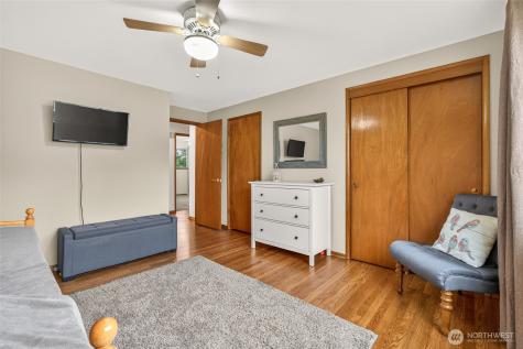 807 Jefferson Avenue NE Renton WA 98056