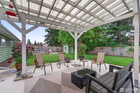 807 Jefferson Avenue NE Renton WA 98056