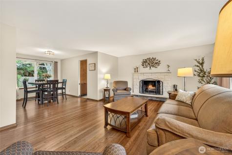 807 Jefferson Avenue NE Renton WA 98056