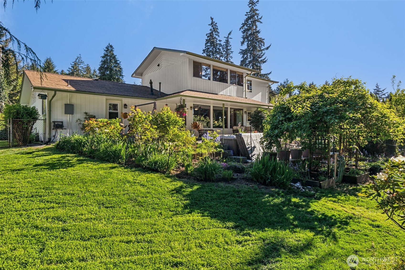 6816 4th Way SE Lacey WA 98503