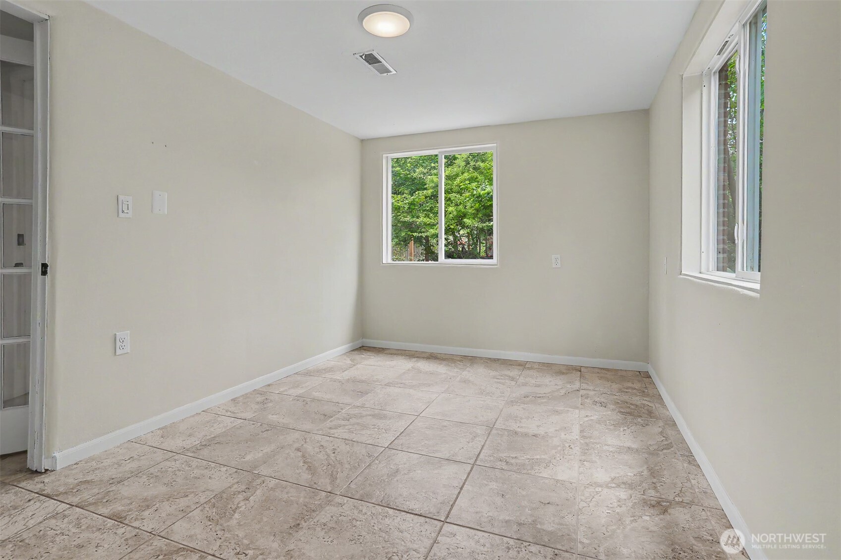 15206 40th Avenue S Tukwila WA 98188
