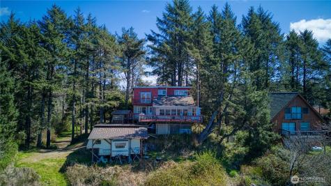 2543 State Route 109 Ocean Shores WA 98569