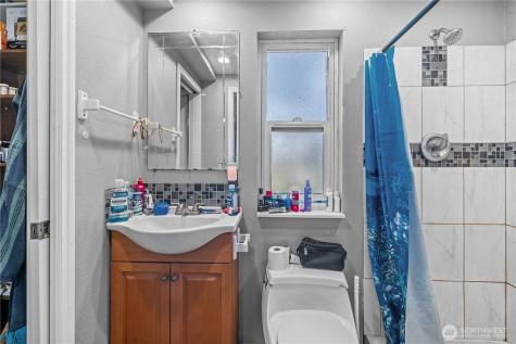 2543 State Route 109 Ocean Shores WA 98569