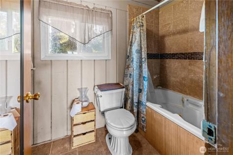 2543 State Route 109 Ocean Shores WA 98569
