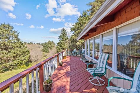 2543 State Route 109 Ocean Shores WA 98569
